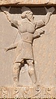 Hindush soldier, wearing a Dhoti and a turban. Tomb of Xerxes I, Naqsh-e Rostam, circa 480 BCE.