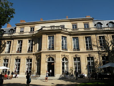 L'avancorpo dell'Hôtel du Châtelet (1770) di Mathurin Cherpitel