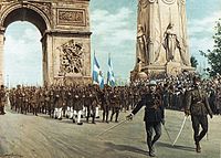 Tropas gregas na Marcha da Vitória em Paris, ao término da Primeira Guerra Mundial (1919).