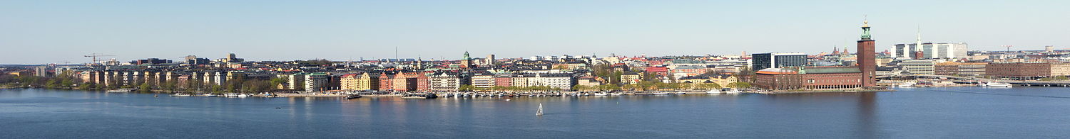 Panorama över Kungsholmen och en del av Stockholms city, vy från Skinnarviksberget på Södermalm i april 2011.