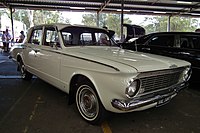The 1963-'64 AP5-model Valiant used the same doors, windshield, and front fenders as the U.S. Valiant; everything else was Australian.