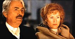 Ambrose Bierce (Gregory Peck) és Harriet Winslow (Jane Fonda)