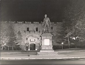 Statua di Pietro Micca, illuminazione realizzata da Guido Chiarelli negli anni '60